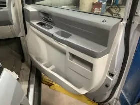 204.CH1608 CHRYSLER Town Coun Front Door Panel 204.CH1608 CHRYSLER Town Coun Front Door Panel