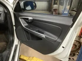 204.VO1M13 VOLVO Front Door Panel S60