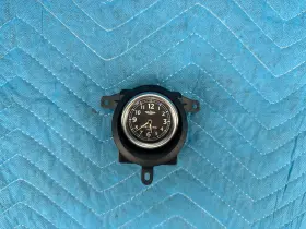 3W0-919-204-S BENTLEY Dash Center Analog Clock Continental #3