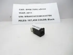 9167196 BMW Xdrive Usb Socket Plug 750LI