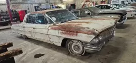 215.GM6U62 CADILLAC Rear Seat Set Bottom Recover Door Top #3