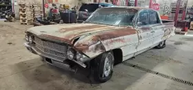 215.GM6U62 CADILLAC Rear Seat Set Bottom Recover Door Top