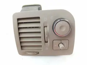 225.GM6V06 CADILLAC Dash Headlight Air Vent Dts