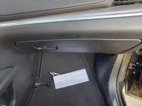260.GM6X17 CADILLAC Glove Box XT5