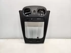 131.GM1411 CHEVROLET Hhr Radio Surround #2