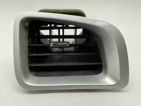 20862312 CHEVROLET Right Passenger Outer Dash Ac Air Vent #2