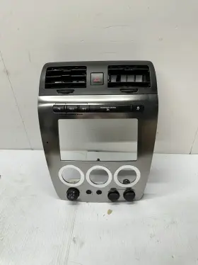 25811874 CHEVROLET Dash Radio Ac Climate Control Bezel H3 T12