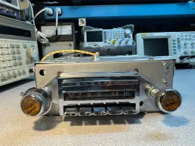 985383 CHEVROLET Wonderbar Radio Corvette