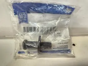 181.GM8M15 CHEVROLET TRUCK Tailgate Striker 1500 Silverado