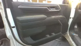 204.GM8M22 CHEVROLET TRUCK Front Door Panel