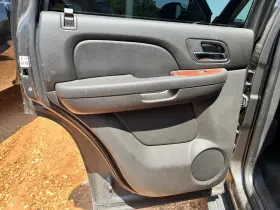 205.GM8C11 CHEVROLET TRUCK Door Panel Rear Tahoe