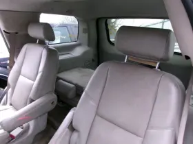 206.GM8B10 CHEVROLET TRUCK Headrest Tahoe