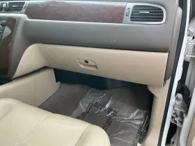 260.GM8C13 CHEVROLET TRUCK Glove Box Tahoe