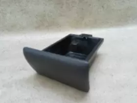 299.GM8M02 CHEVROLET TRUCK Ashtray Ash Tray Silverado Sierra