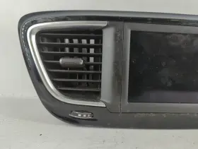 68467247AB CHRYSLER Am Fm Cd Player Radio Receiver Voyager #3 68467247AB CHRYSLER Am Fm Cd Player Radio Receiver Voyager #3