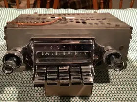983579 DELCO Bonnaville Ventura Radio Pontiac Catalina