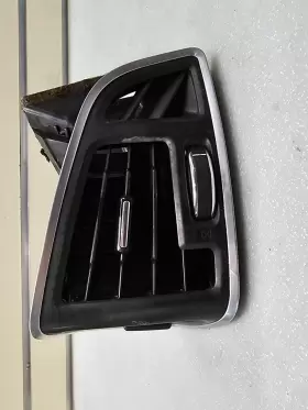 CJ54-S014L21-A-B FORD Center Front Dash Passenger Air Vent Ac
