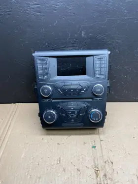DS7T-18E243 FORD Radio Climate Control Dg Fusion