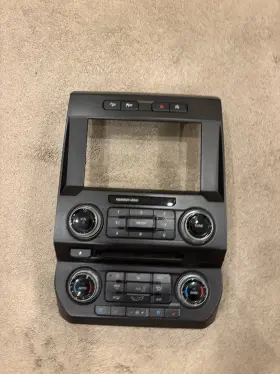 FL3T-18E243-CDC FORD MOTOR COMPANY Touch Screen Radio Control
