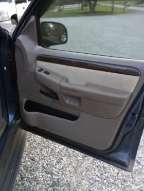 204.FD8405 FORD TRUCK Front Door Panel Explorer