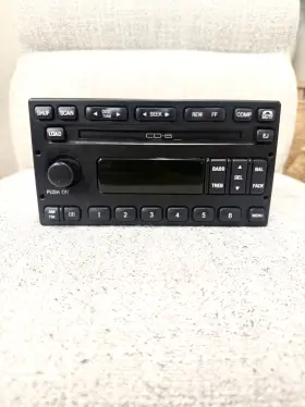 XU3F18C815PA FORD Cd Radio Excursion