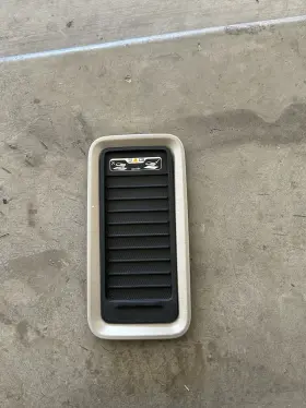 20988742 GENERAL MOTORS Wireless Charging Bezel Gm Yukon