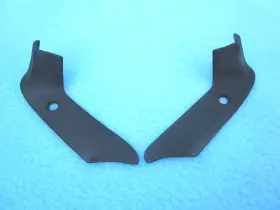 3890347 GENERAL MOTORS El Windshield Headliner End Caps Gto