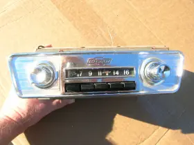 7279922.UNTESTED.GC GENERAL MOTORS Delco Am Push Radio Bezel