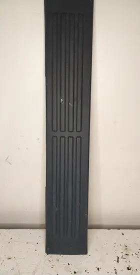 15750385 GM Rear Door Sill Scuff Plate Silverado Tahoe Sierra