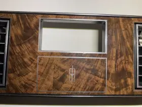 557237 GM-OLDSMOBILE Supreme Center Dash Woodgrain Vents #3