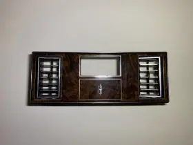 557237 GM-OLDSMOBILE Supreme Center Dash Woodgrain Vents