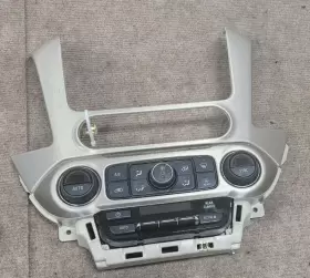 22883556 GMC Radio Bezel Climate Control Panel Yukon