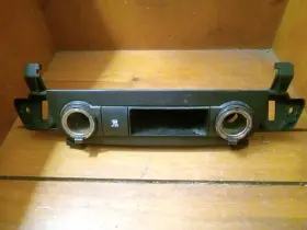 C30062 GMC Outlet Panel Storage Traction Control Tahoe Yukon