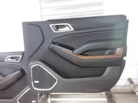 204.GM9I20 GMC TRUCK Passenger Right Front Door Panel Denali