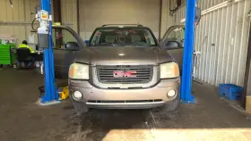 205.GM9E05 GMC TRUCK Door Panel Rear Envoy