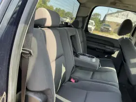 215.GM8M07 GMC TRUCK Sivlerado Rear Seat Split Bench Second