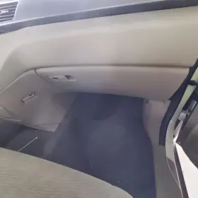 260.HO1313 HONDA Glove Box Odyssey