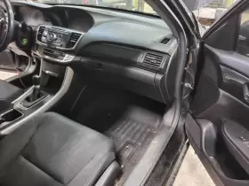 260.HO1I14 HONDA Glove Box Accord
