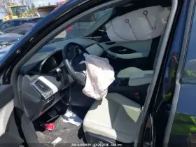 E-pace JAGUAR Pace Console Front