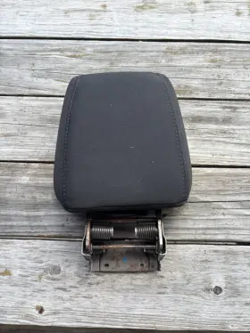 1057-01663CL JEEP Jk Jku Rear Seat Headrest Wrangler