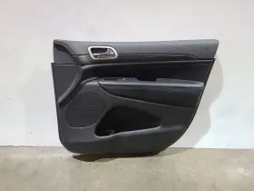 204.AM8222 JEEP Passenger Front Door Panel Grandcher