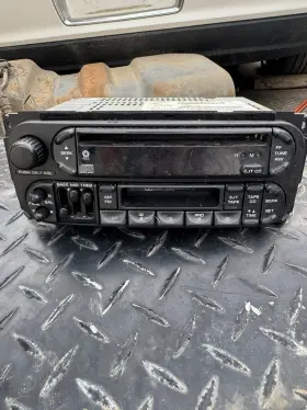P05858540AG JEEP Radio Receiver Cassette Player Cherokee