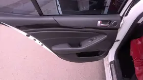 205.KI1E14 KIA Cadenza Door Panel Rear