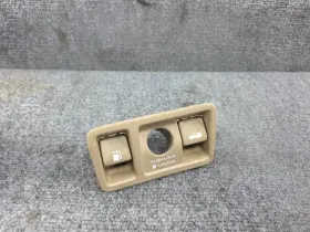 84840-24010-G0 LEXUS Fuel Gas Tank Lid Trunk Opener Release