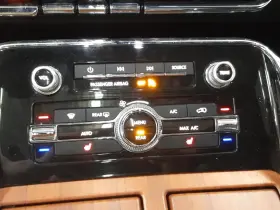 JL7Z18T806AG LINCOLN Radio Amplifier Navigator