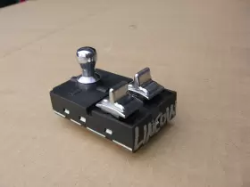 F0VB-14A701-AA LINCOLN-FORD-MERCURY Power Seat Switch Top