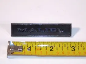 7793368 MALIBU Car Door Panel Emblem Badge Chevy