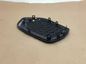 105162693 MASERATI Rear Right Door Speaker Grille Cover E37A #3
