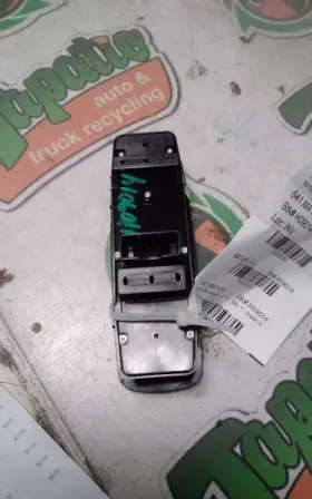 641.MA1V18 MASERATI Ghibli Front Door Switch #2