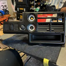 1986-93 MAZDA Dash Heater Climate Vents Bezel B2000 B2200